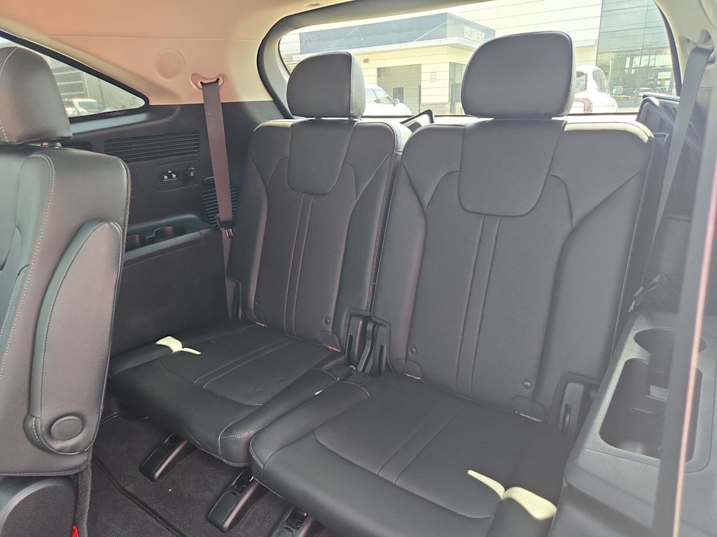 Thumbnail: 2021 Kia Sorento - 37