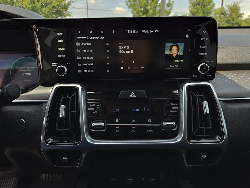 Thumbnail: 2023 Kia Sorento - 14
