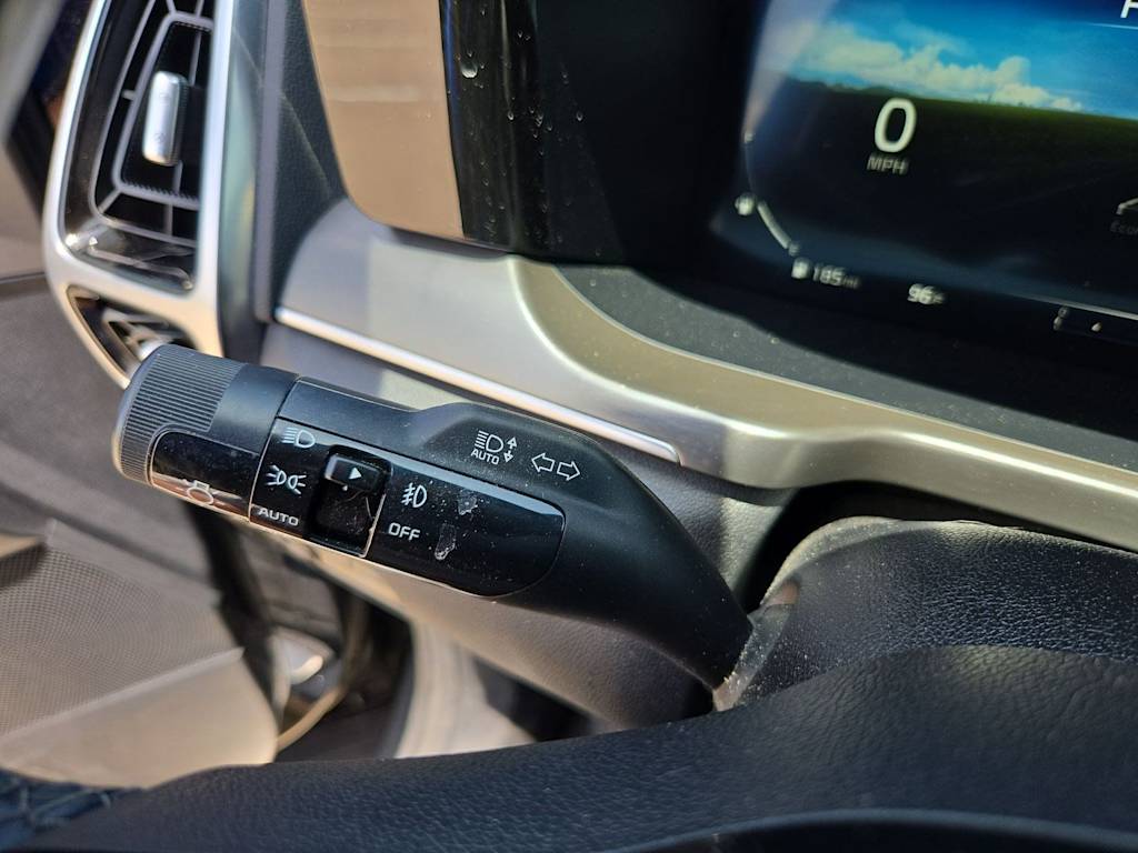 Thumbnail: 2023 Kia Sorento - 29