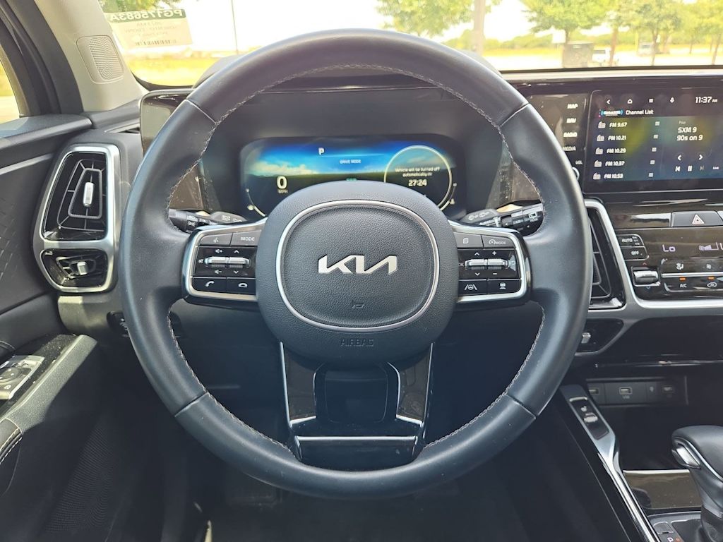 Thumbnail: 2023 Kia Sorento - 13