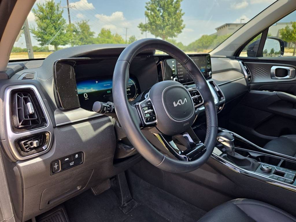 Thumbnail: 2023 Kia Sorento - 2