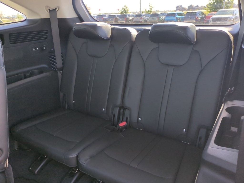 Thumbnail: 2025 Kia Sorento - 37