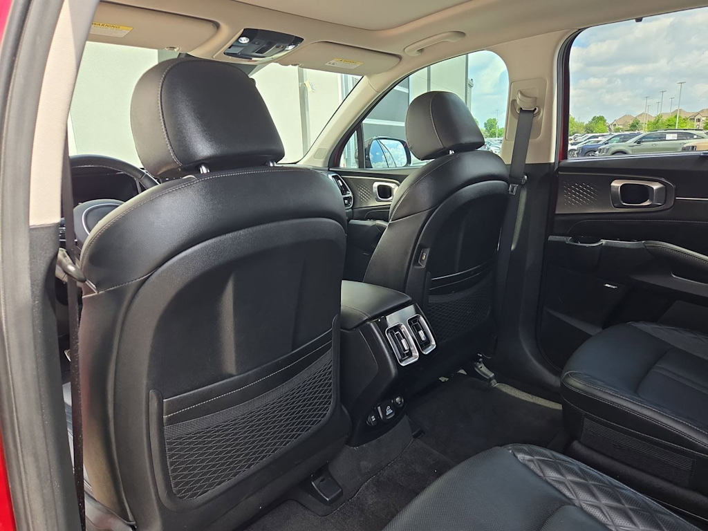 Thumbnail: 2023 Kia Sorento - 12