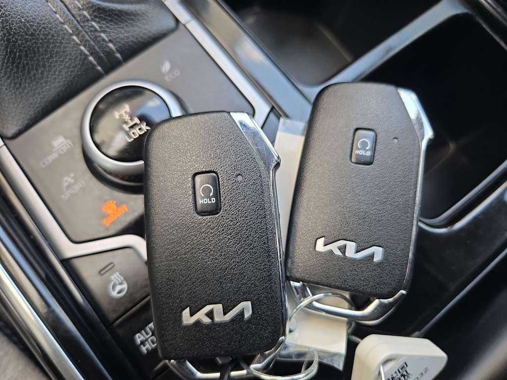 Thumbnail: 2023 Kia Sorento - 35