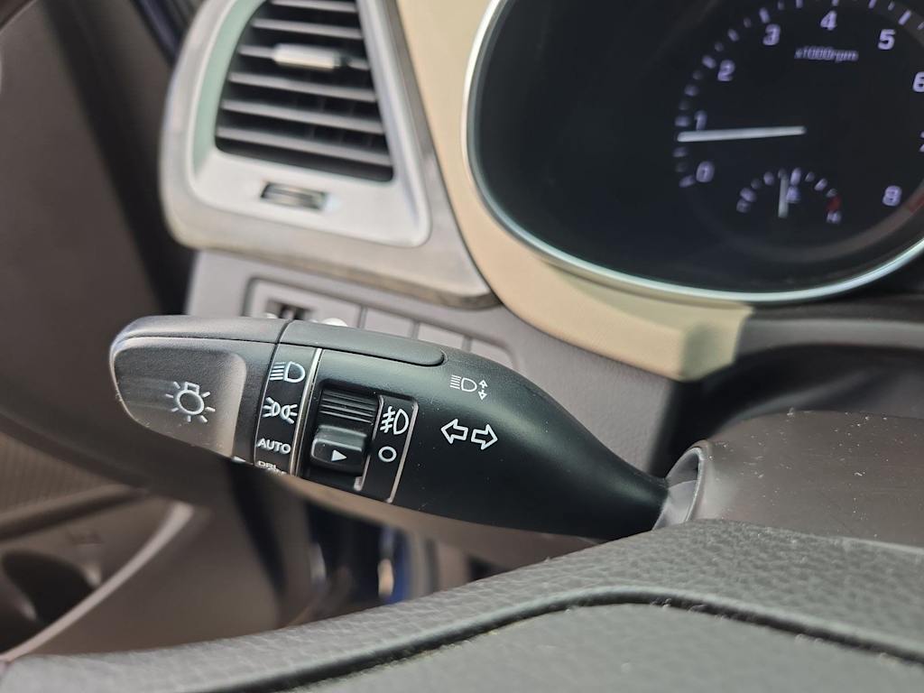 Thumbnail: 2017 Hyundai Santa Fe - 15
