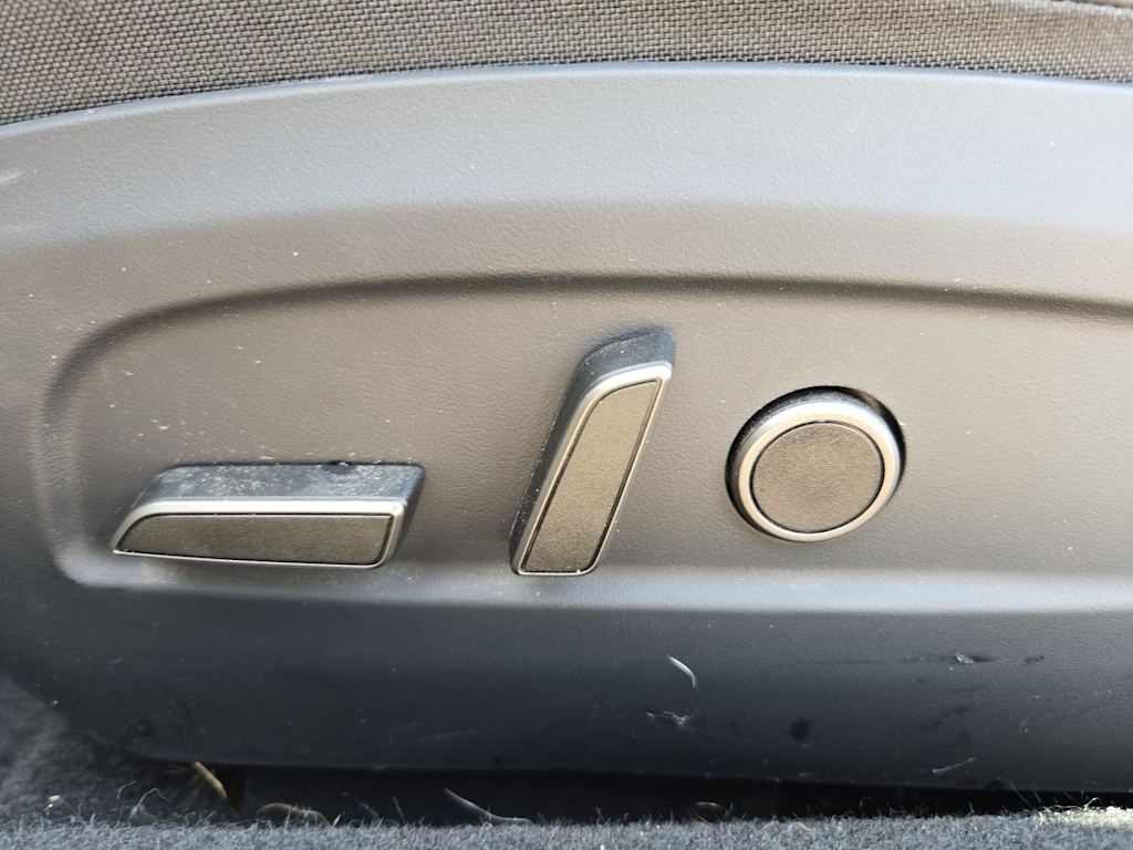 Thumbnail: 2025 Tesla Model 3 - 20