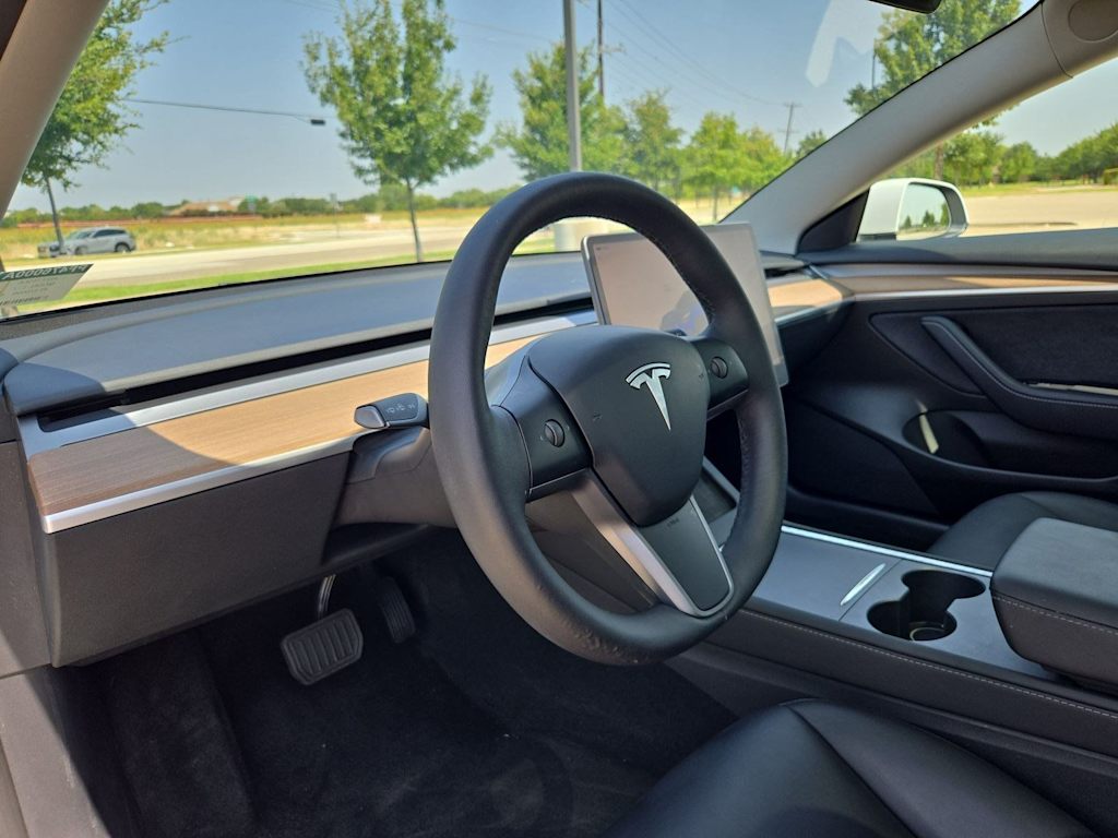 Thumbnail: 2023 Tesla Model 3 - 2