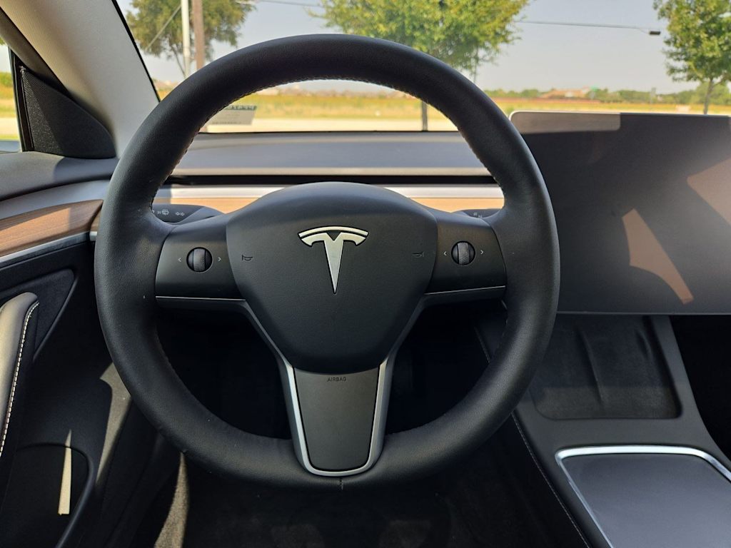 Thumbnail: 2023 Tesla Model 3 - 13