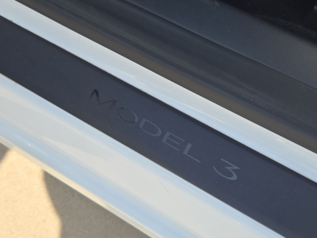 Thumbnail: 2022 Tesla Model 3 - 19