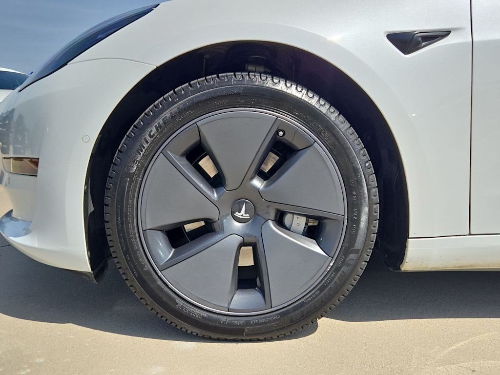 Thumbnail: 2022 Tesla Model 3 - 8