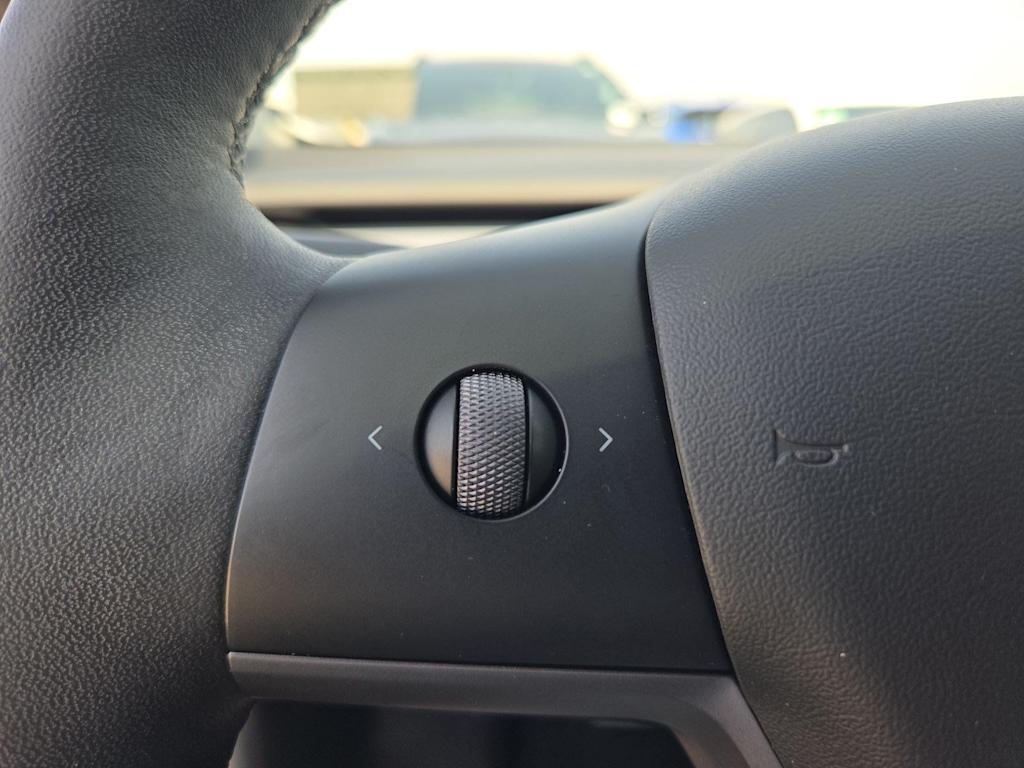 Thumbnail: 2022 Tesla Model 3 - 23