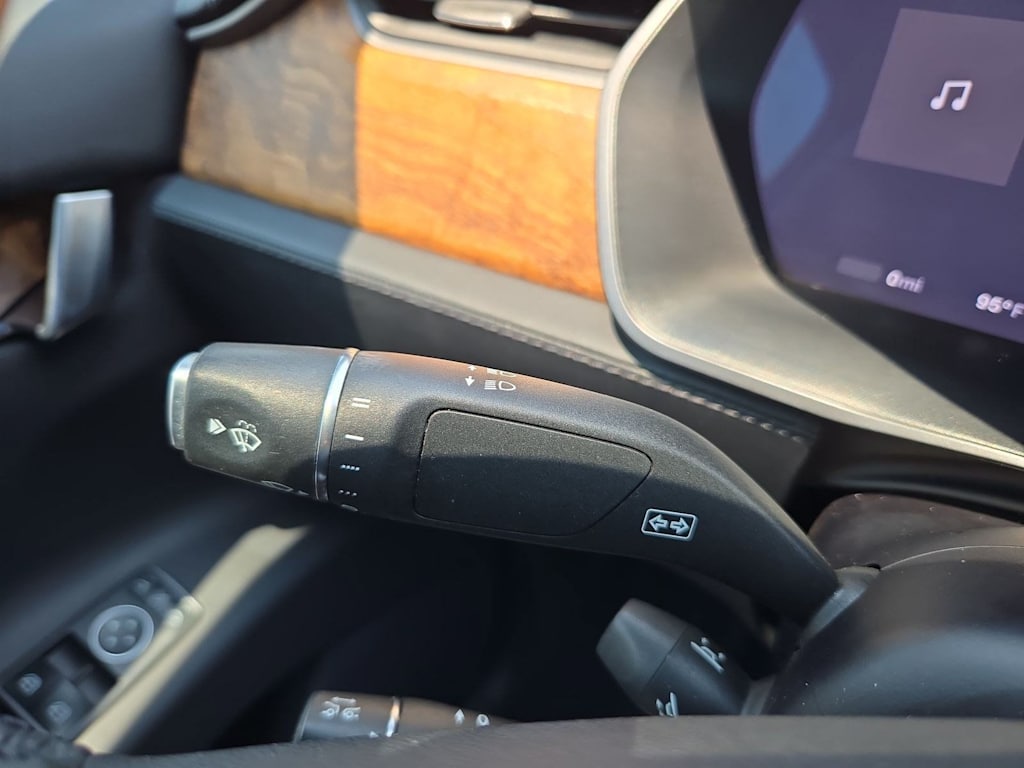Thumbnail: 2020 Tesla Model X - 27