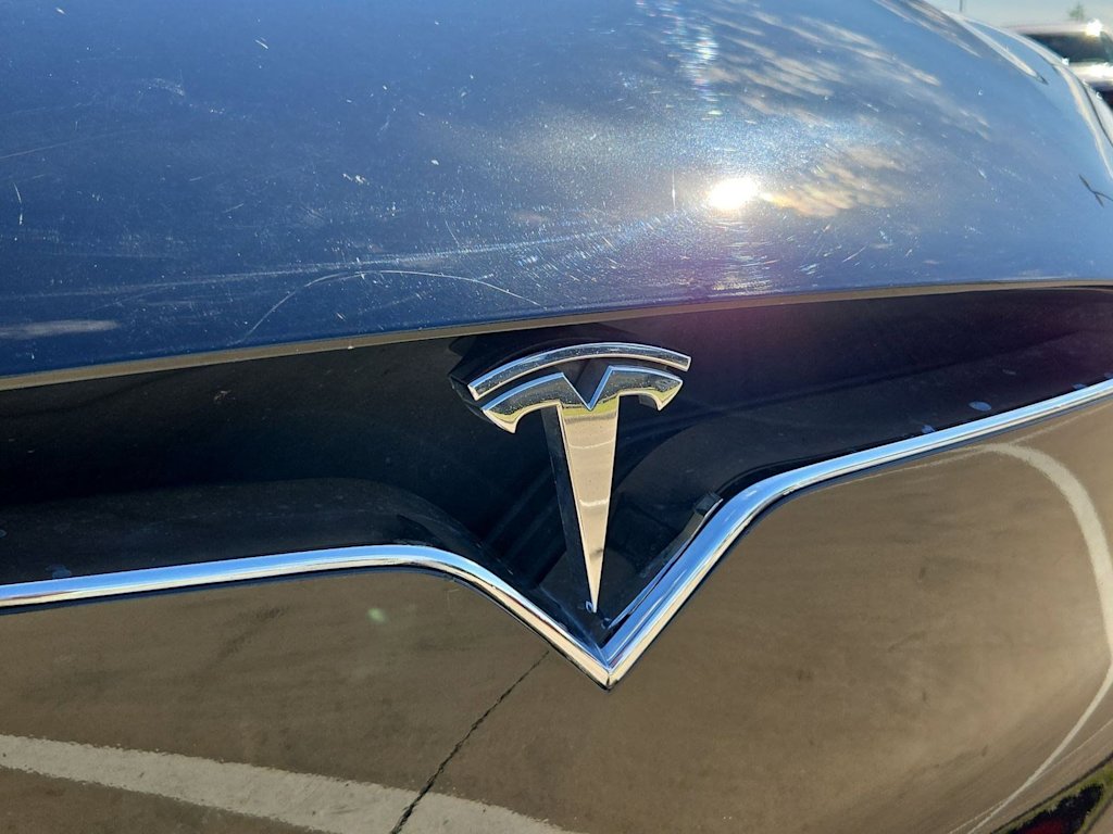 Thumbnail: 2021 Tesla Model X - 7