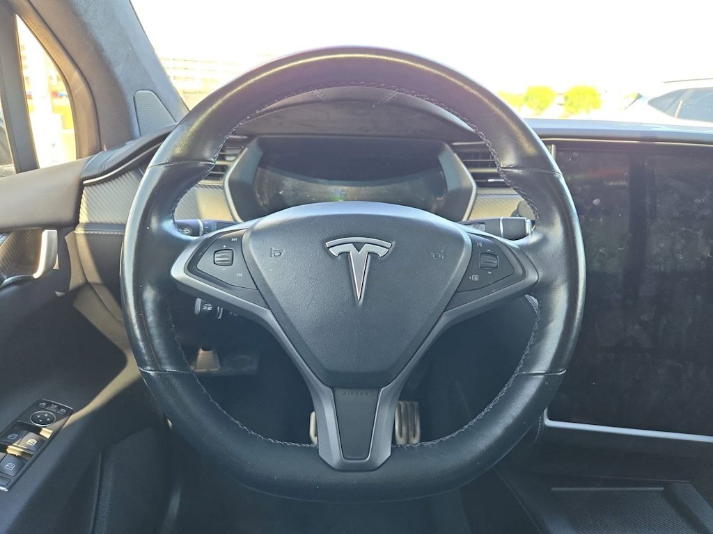 Thumbnail: 2021 Tesla Model X - 13