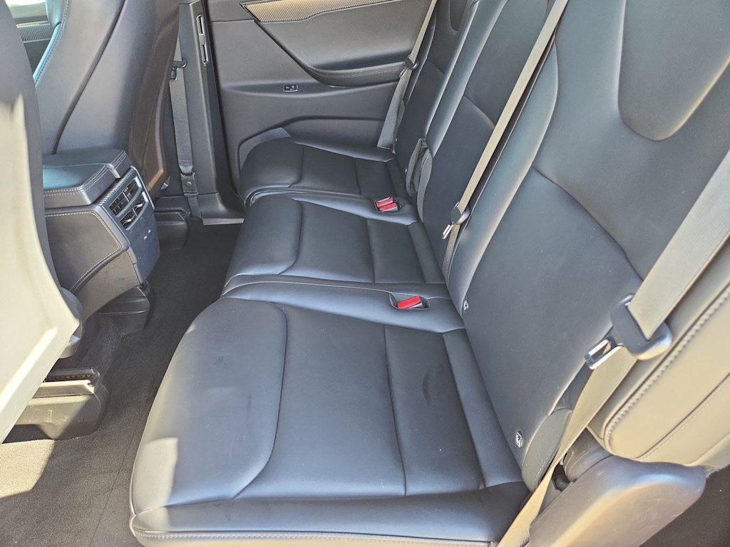 Thumbnail: 2021 Tesla Model X - 21