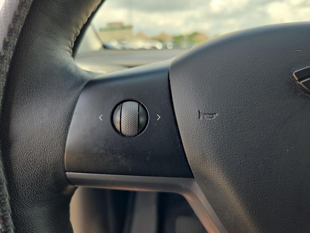 Thumbnail: 2021 Tesla Model Y - 24