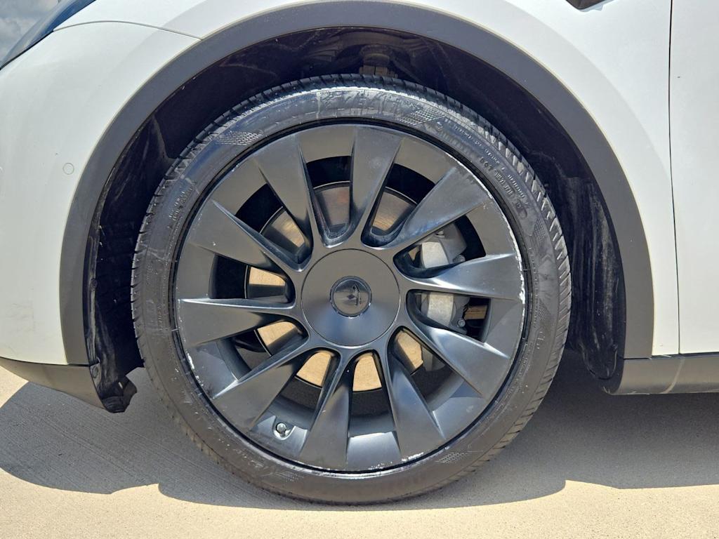 Thumbnail: 2021 Tesla Model Y - 8