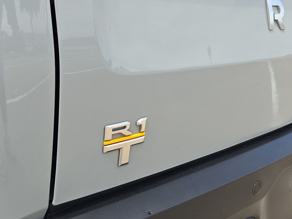 Thumbnail: 2022 Rivian R1T - 21