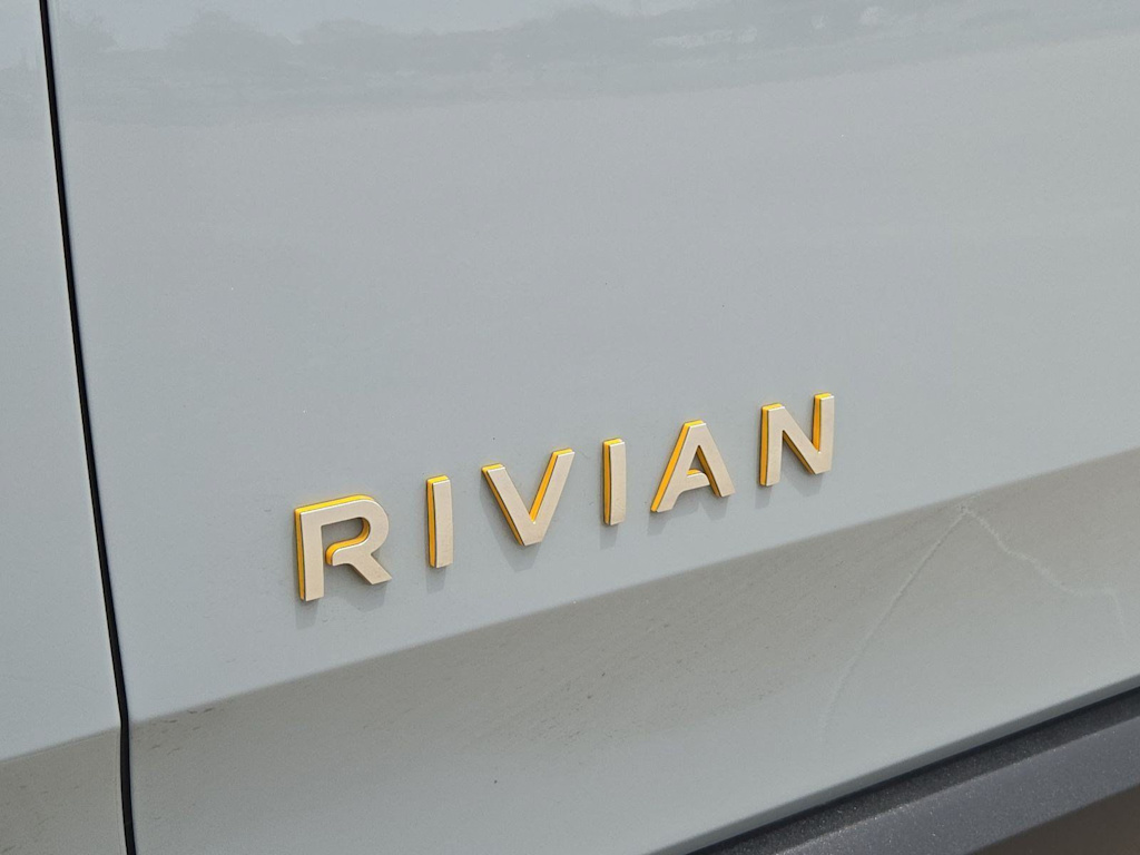 Thumbnail: 2022 Rivian R1T - 7
