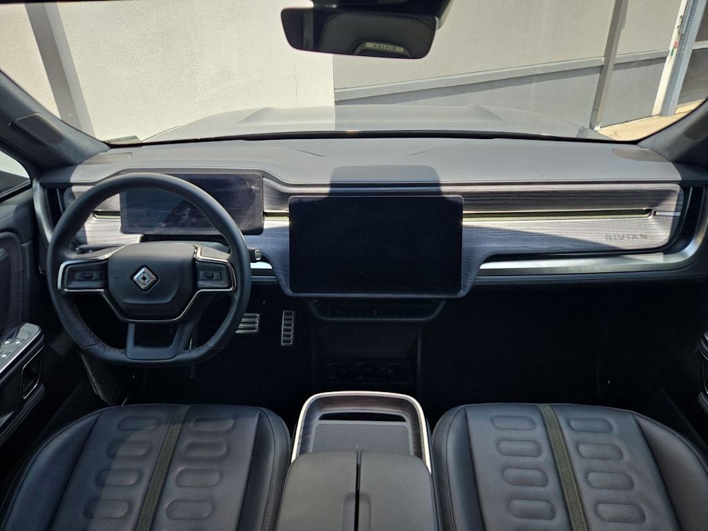 Thumbnail: 2023 Rivian R1S - 9