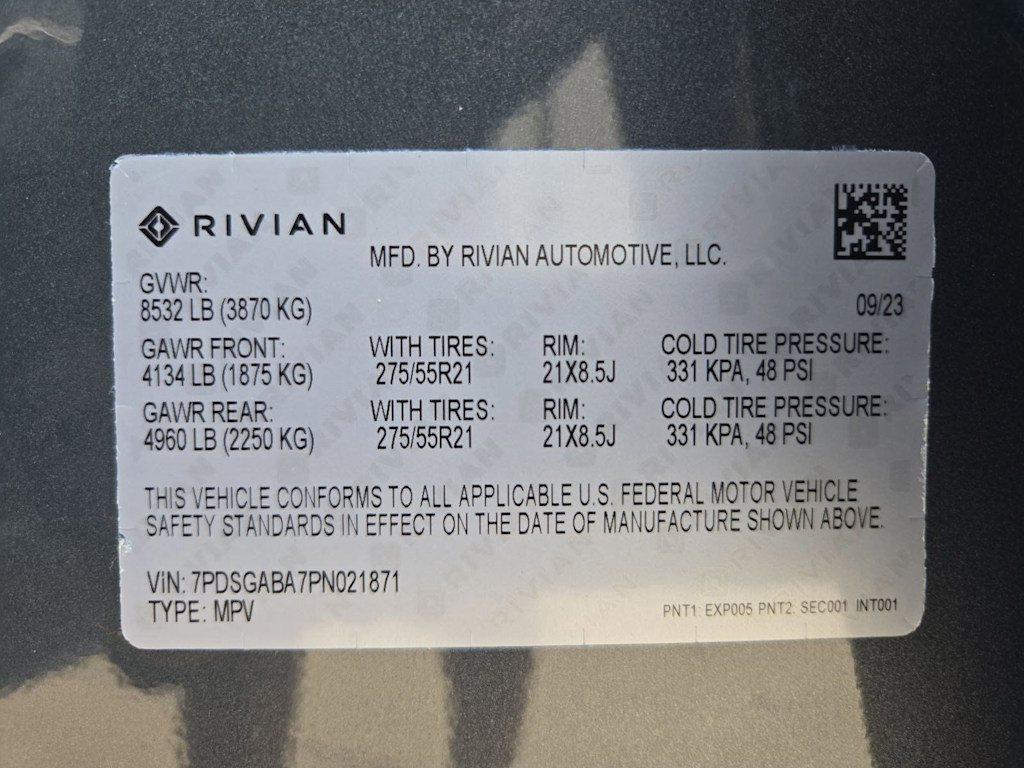 Thumbnail: 2023 Rivian R1S - 17