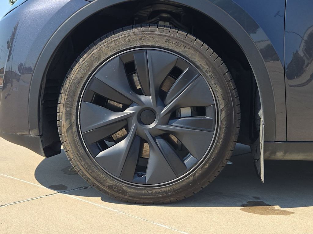 Thumbnail: 2024 Tesla Model Y - 8