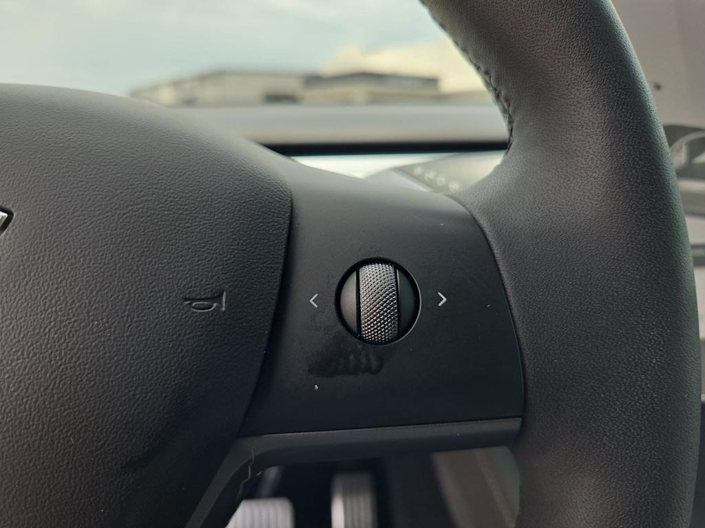 Thumbnail: 2022 Tesla Model Y - 26