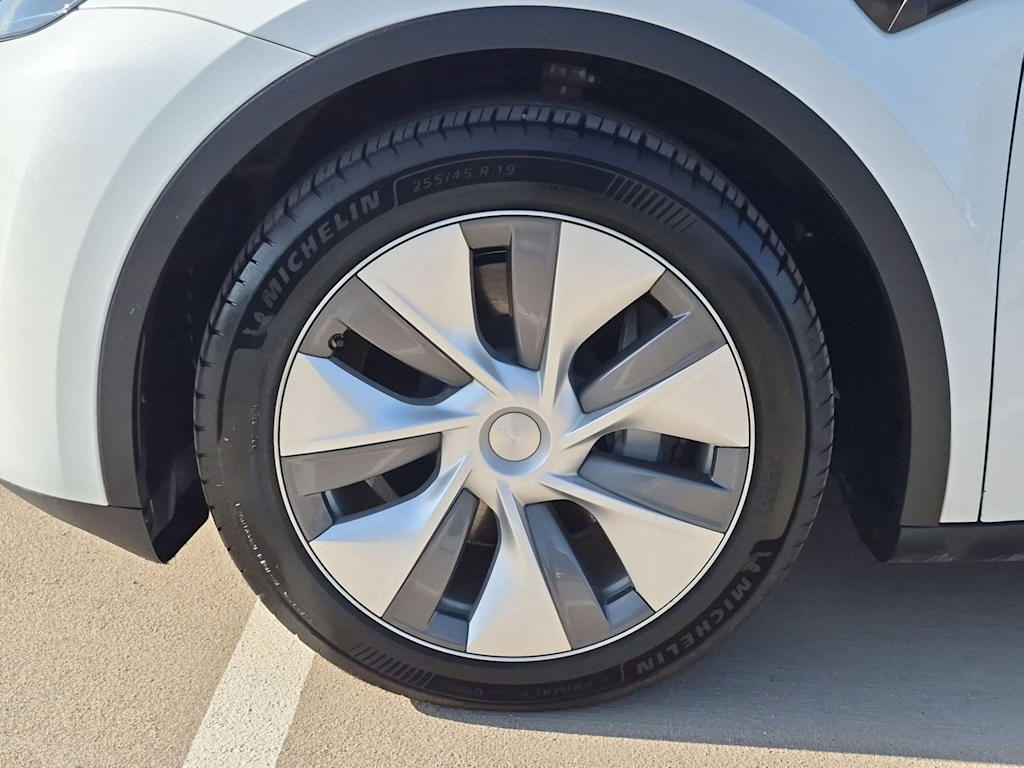 Thumbnail: 2023 Tesla Model Y - 8