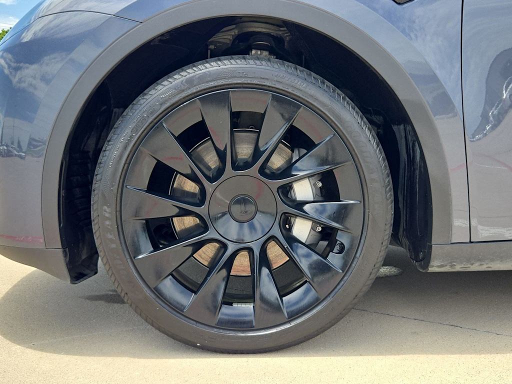 Thumbnail: 2023 Tesla Model Y - 8