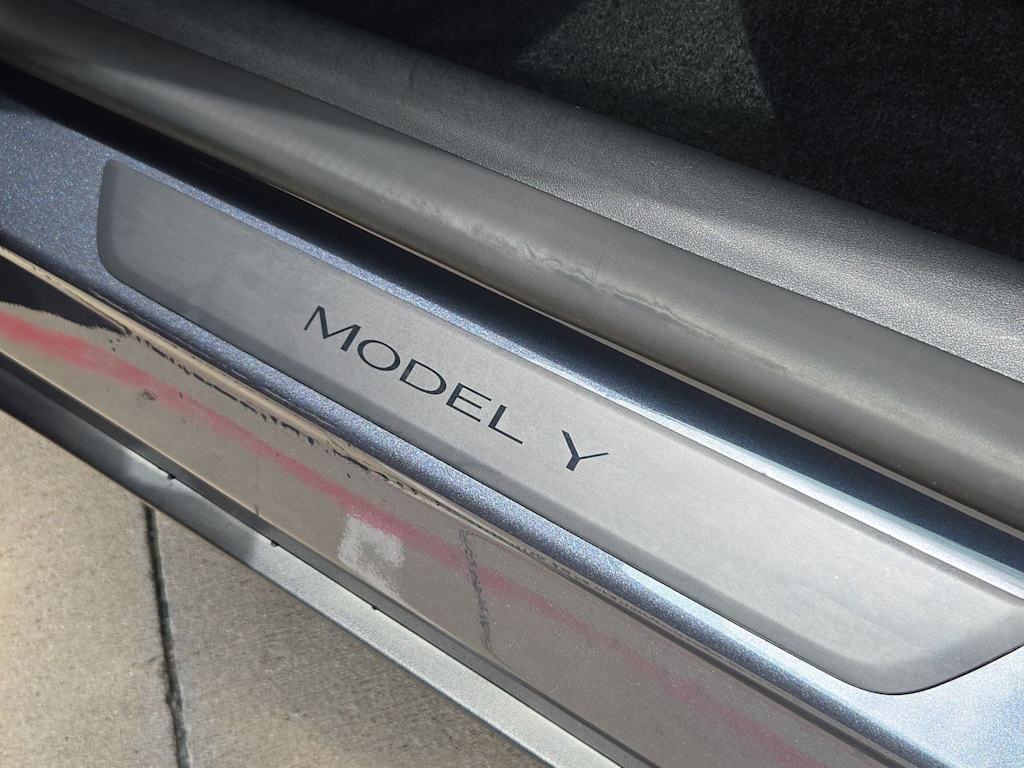 Thumbnail: 2023 Tesla Model Y - 21