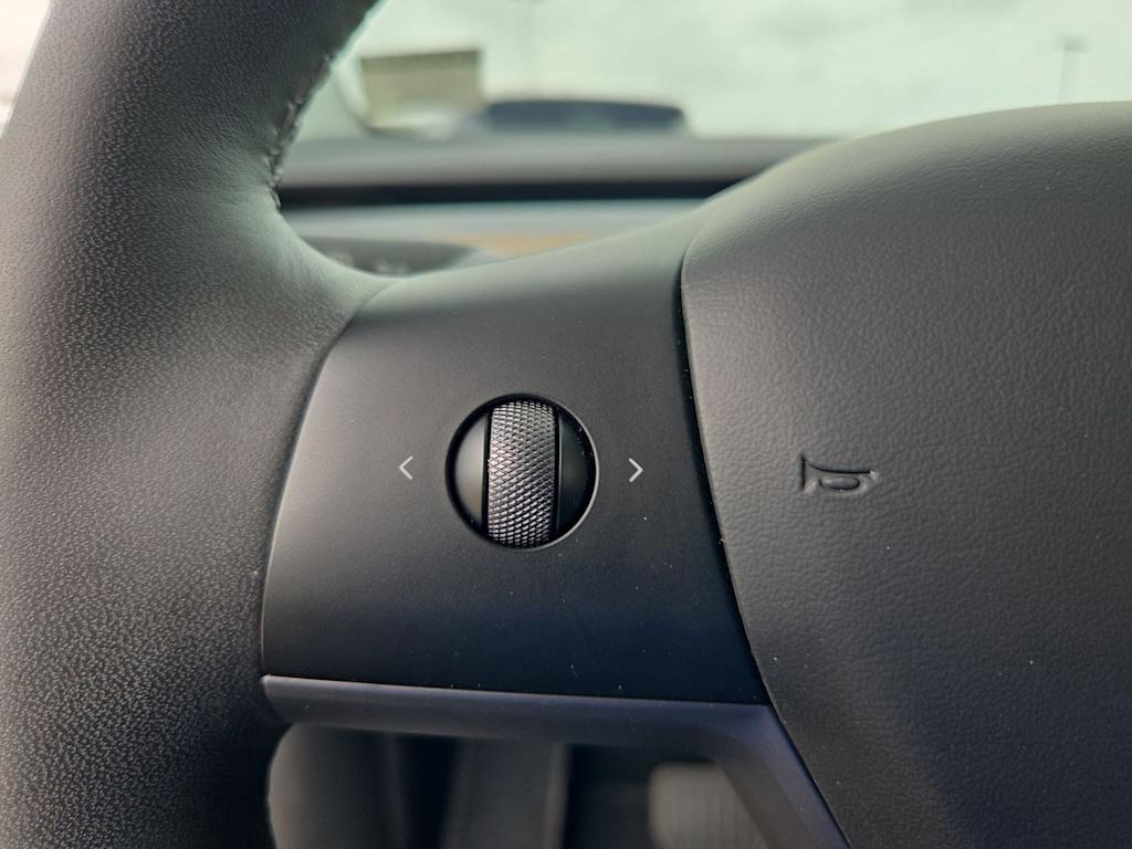 Thumbnail: 2024 Tesla Model Y - 25