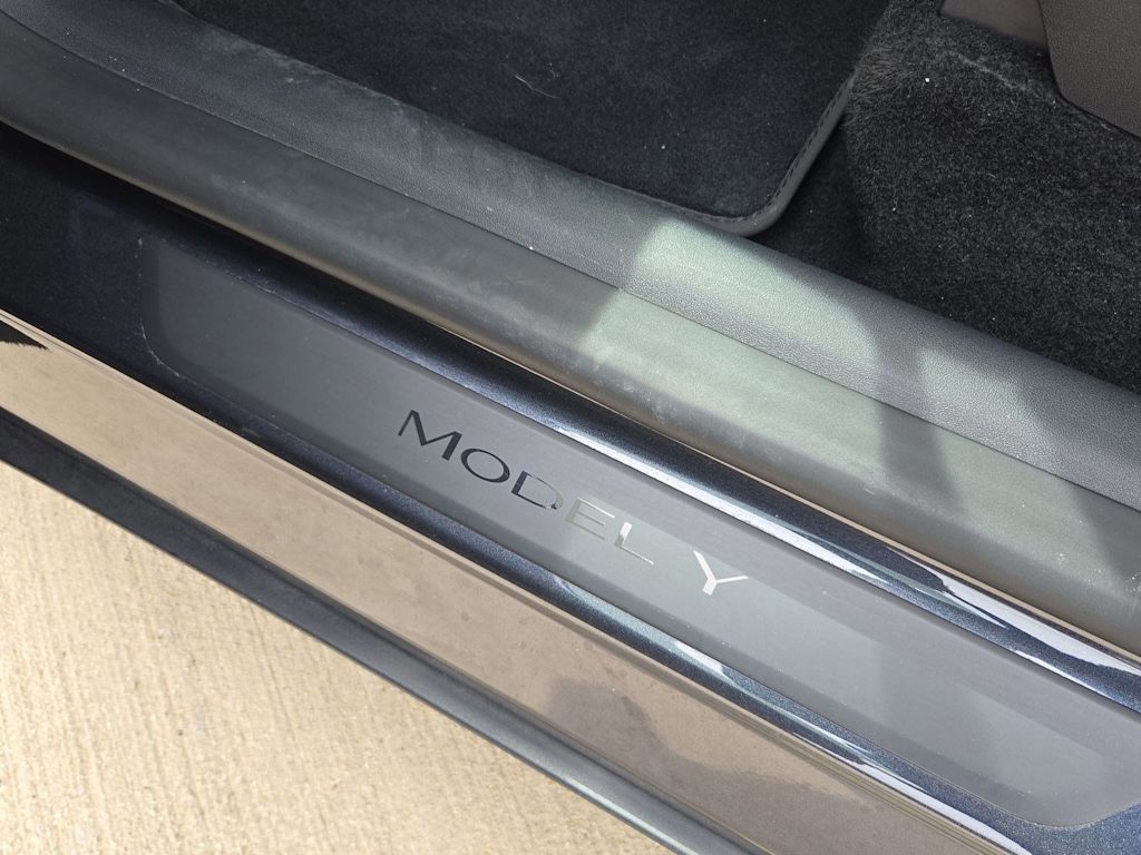 Thumbnail: 2024 Tesla Model Y - 21