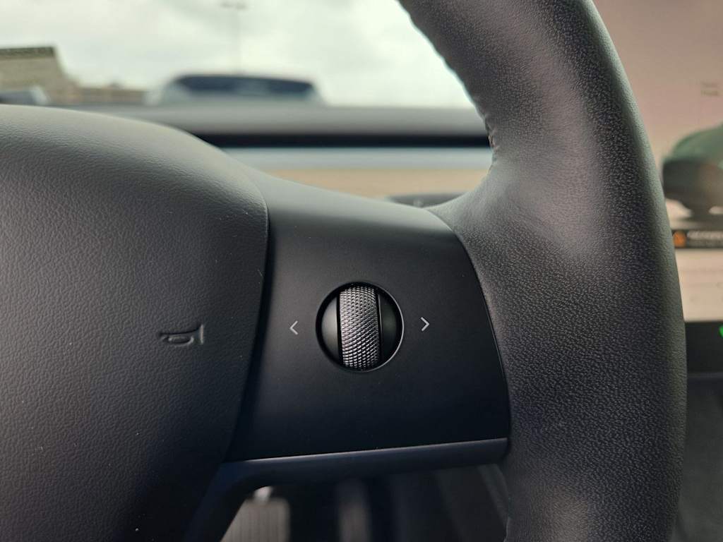 Thumbnail: 2024 Tesla Model Y - 26
