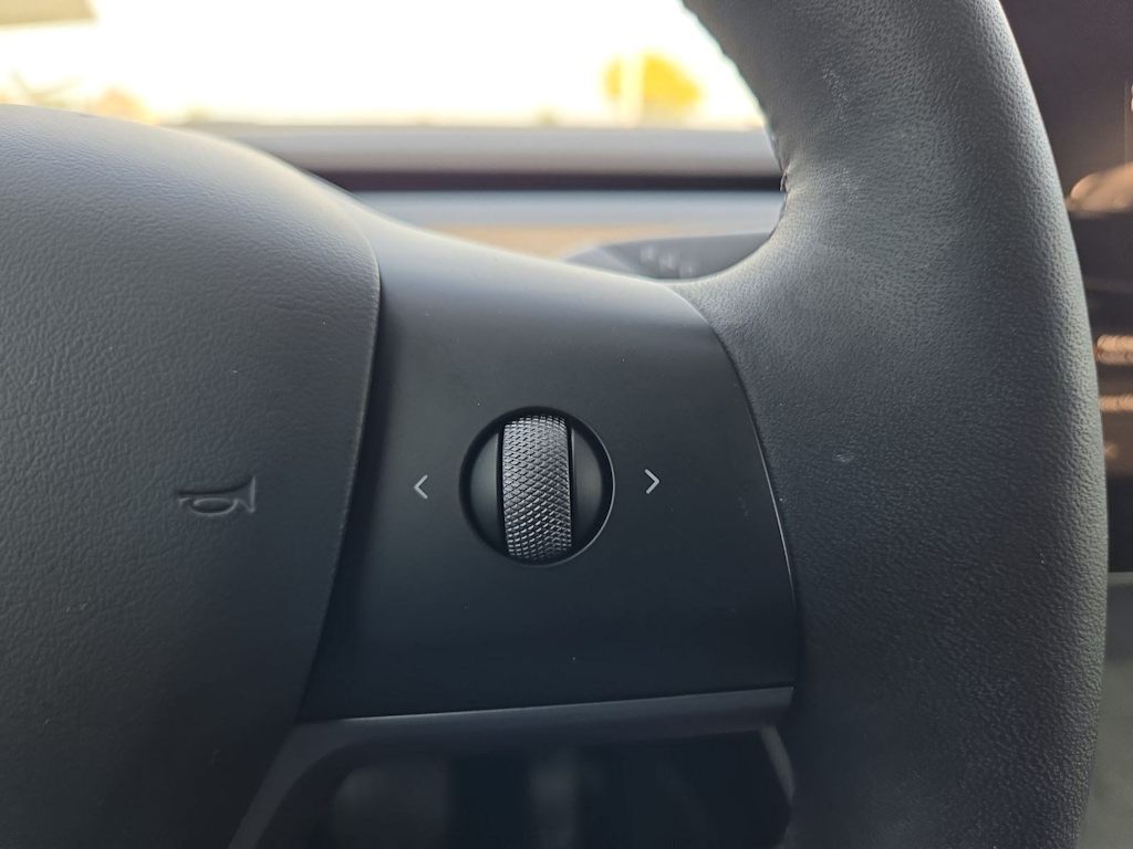 Thumbnail: 2024 Tesla Model Y - 24