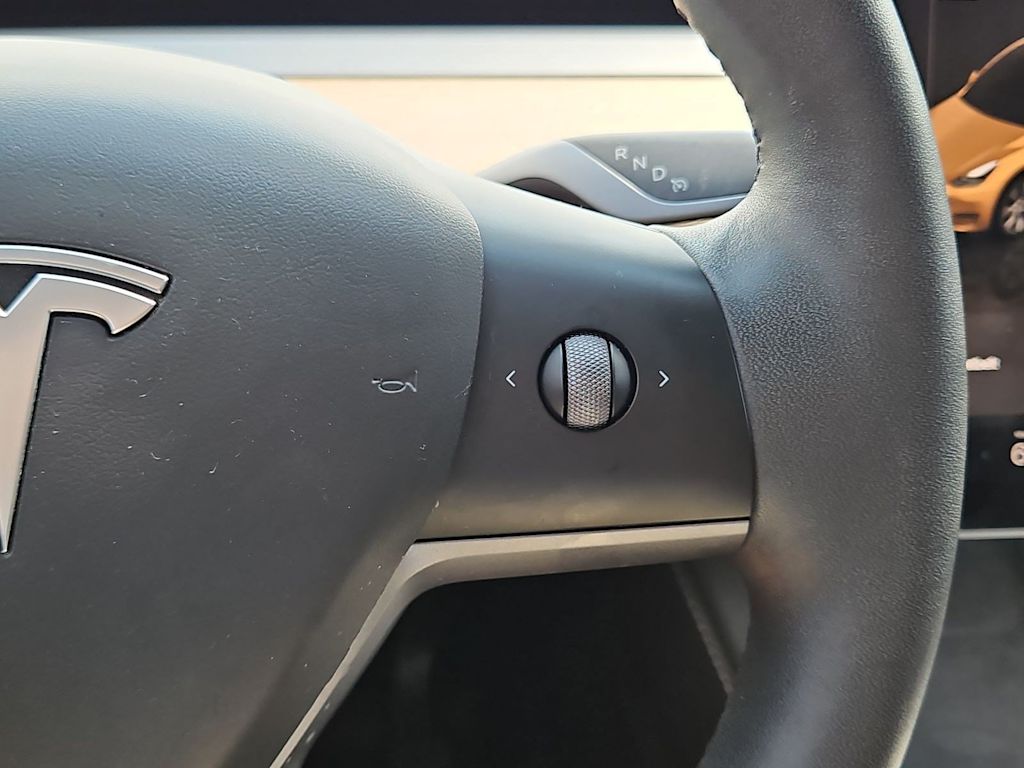 Thumbnail: 2023 Tesla Model Y - 28