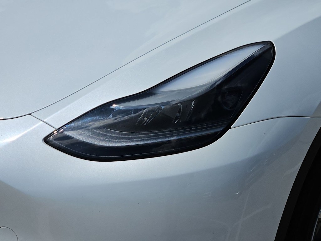 Thumbnail: 2023 Tesla Model Y - 20