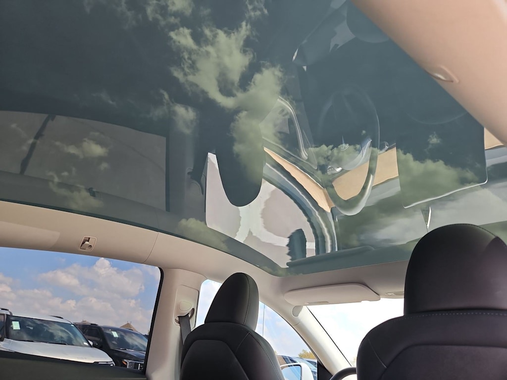 Thumbnail: 2023 Tesla Model Y - 26