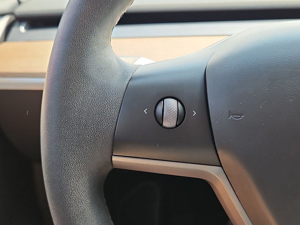 Thumbnail: 2023 Tesla Model Y - 27