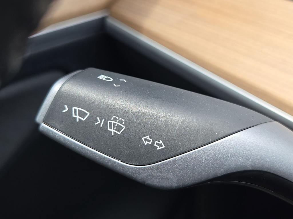 Thumbnail: 2024 Tesla Model Y - 27