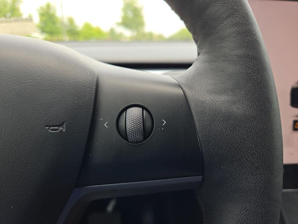 Thumbnail: 2024 Tesla Model Y - 25
