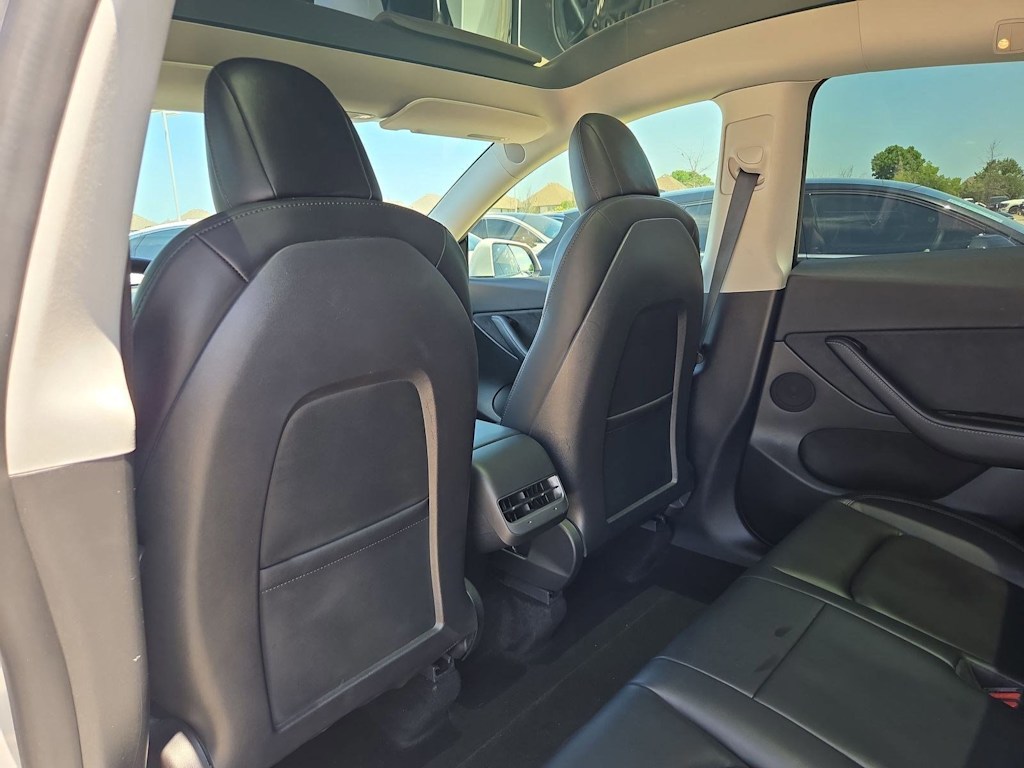 Thumbnail: 2022 Tesla Model Y - 11