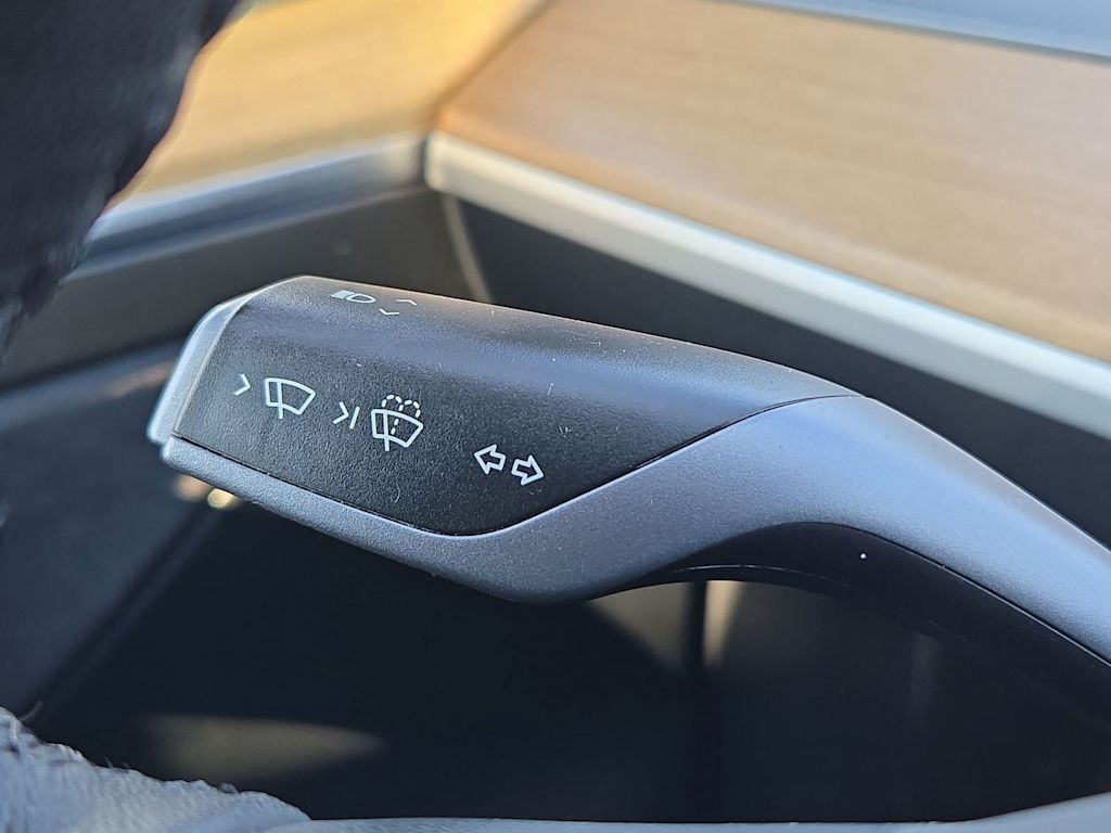 Thumbnail: 2023 Tesla Model Y - 27