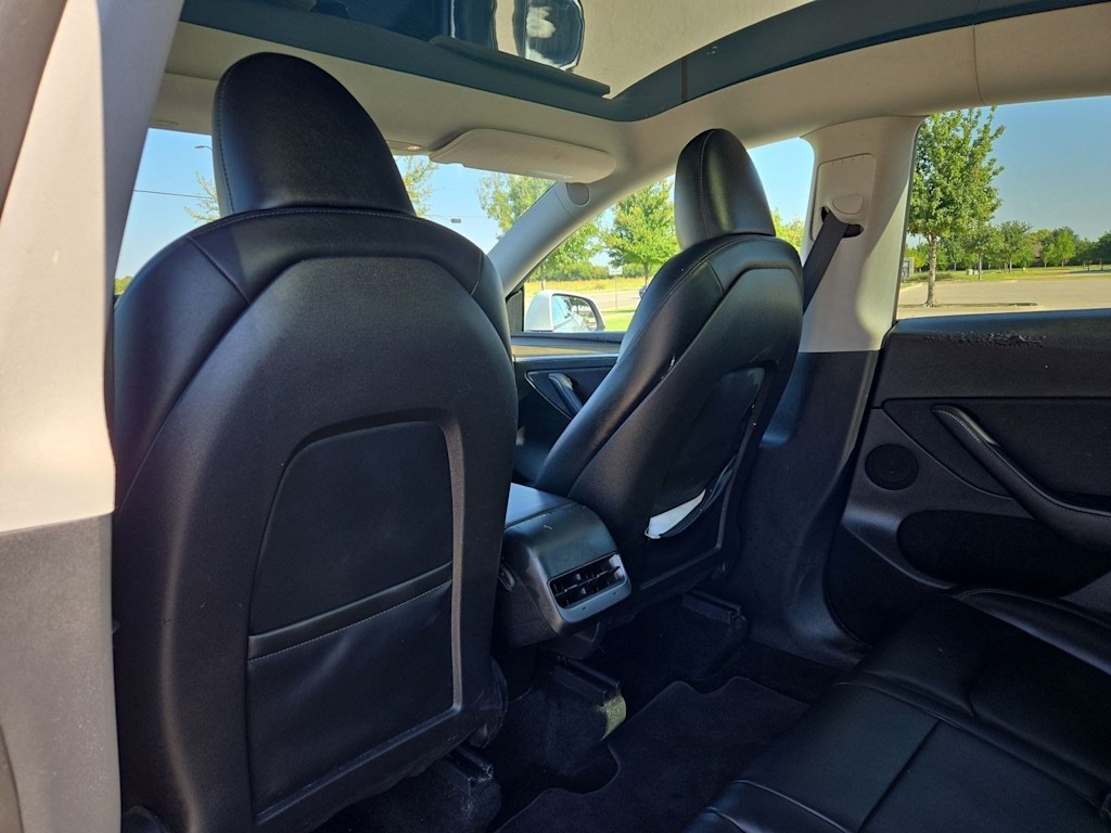 Thumbnail: 2023 Tesla Model Y - 12