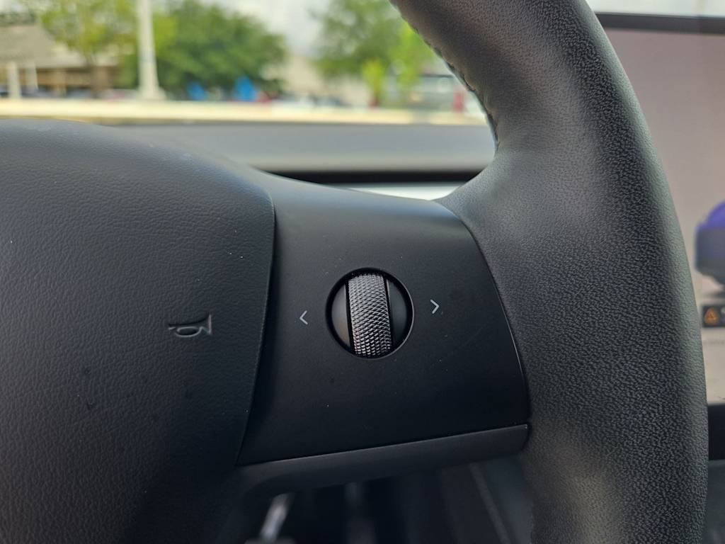 Thumbnail: 2024 Tesla Model Y - 27