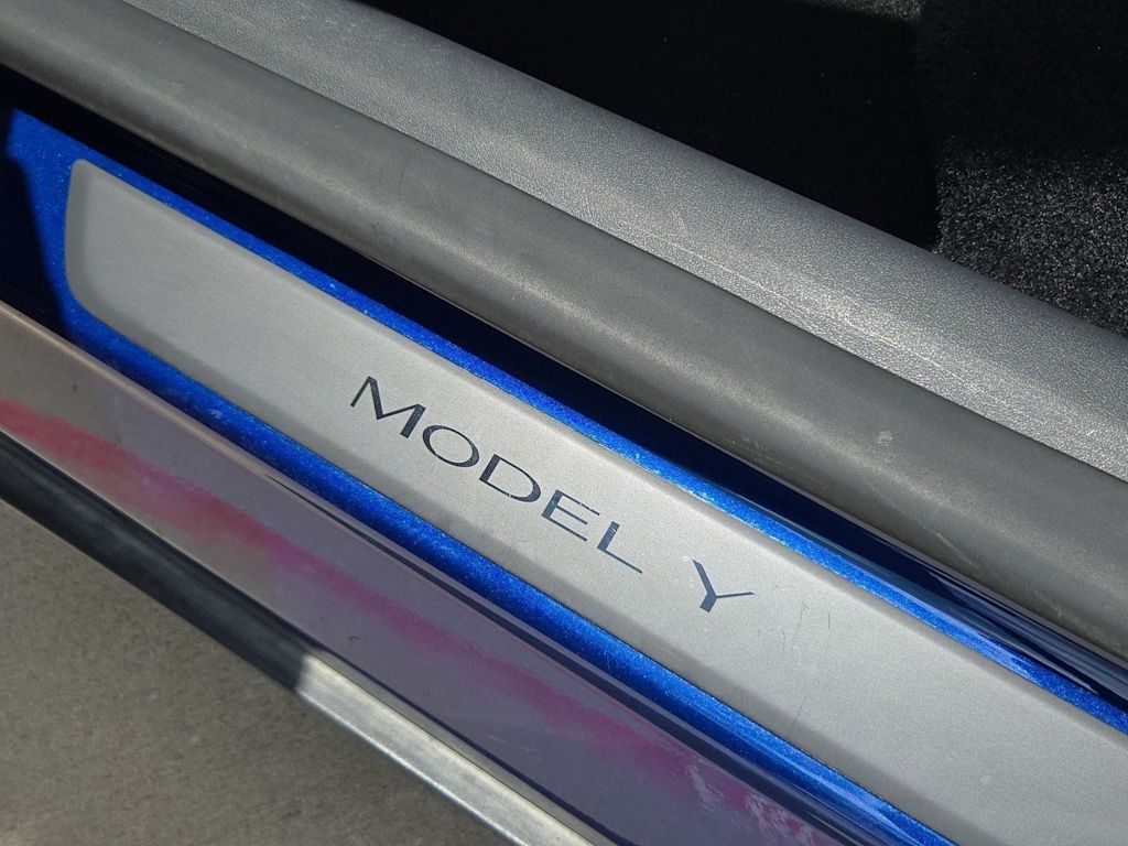 Thumbnail: 2024 Tesla Model Y - 22