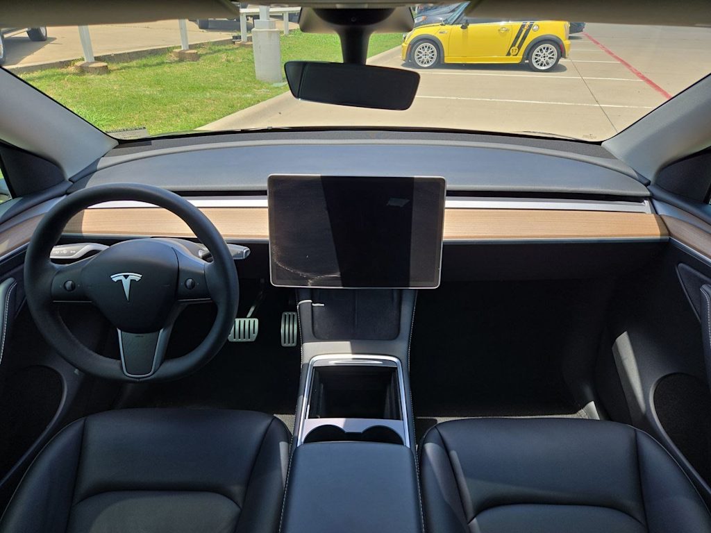 Thumbnail: 2023 Tesla Model Y - 8