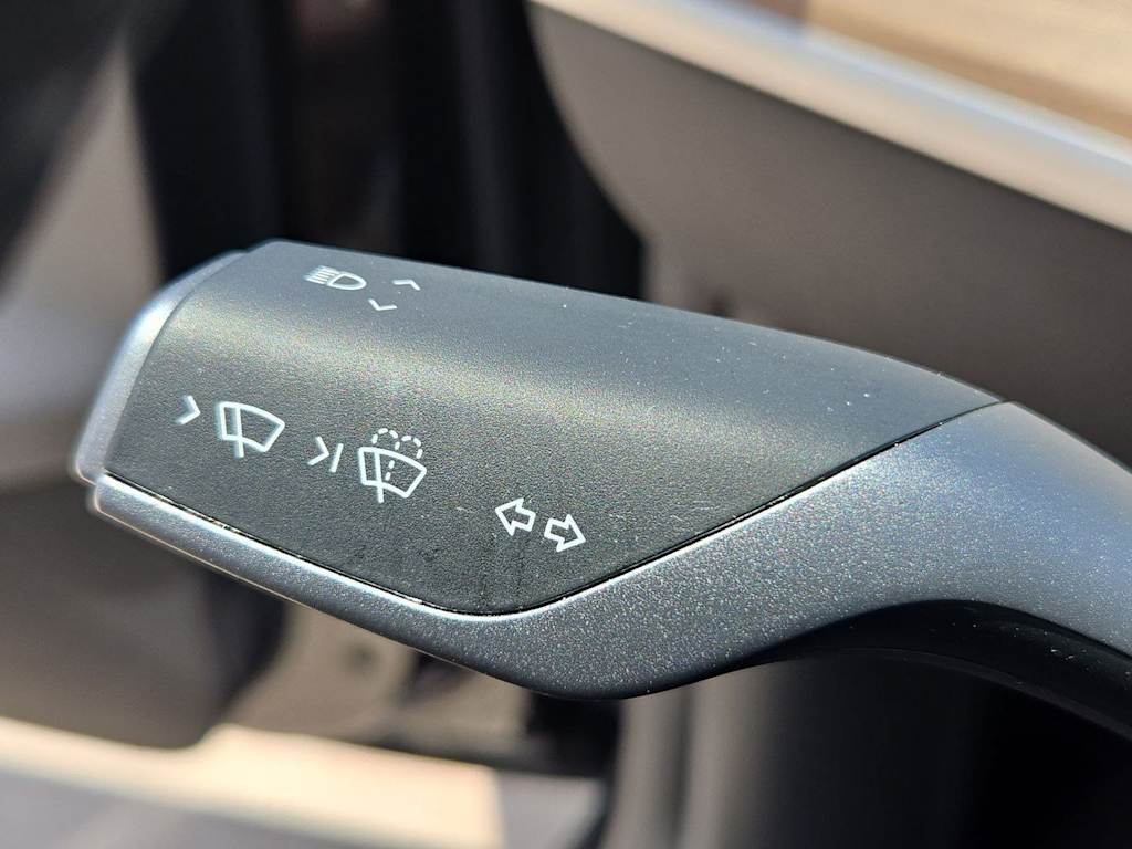 Thumbnail: 2023 Tesla Model Y - 26