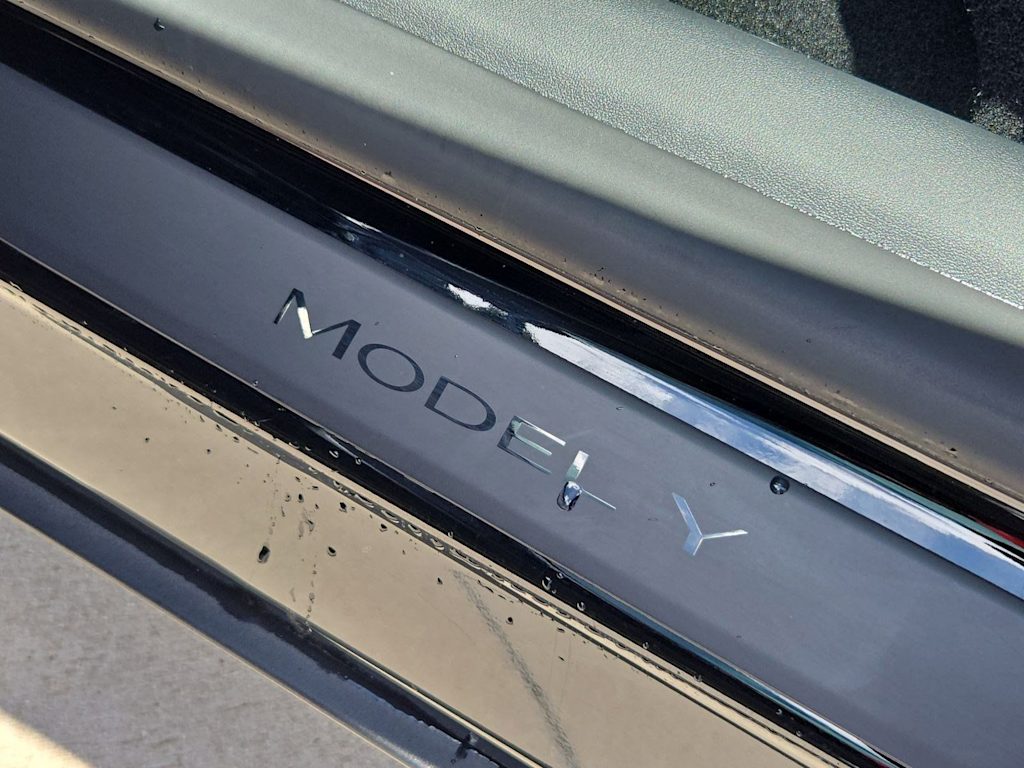 Thumbnail: 2023 Tesla Model Y - 6
