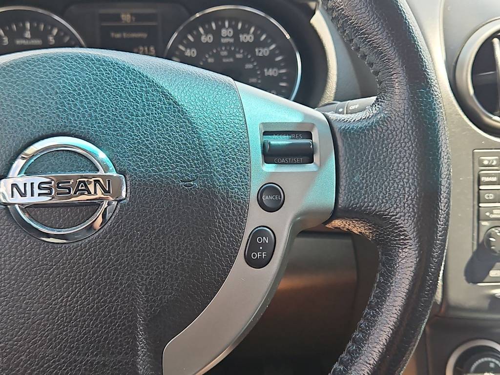 Thumbnail: 2013 Nissan Rogue - 31