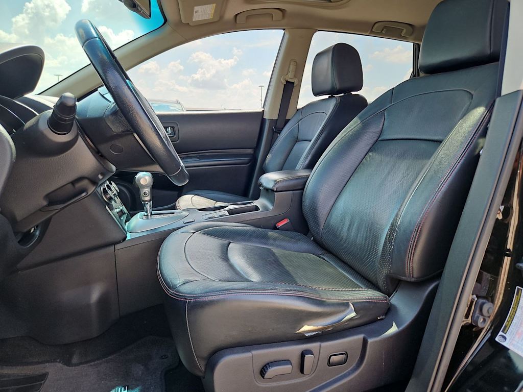 Thumbnail: 2013 Nissan Rogue - 10